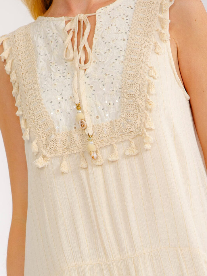 WOMEN'S SLEEVELESS V-NECK TIERED CROCHET SHIMMER MAXI DRESS