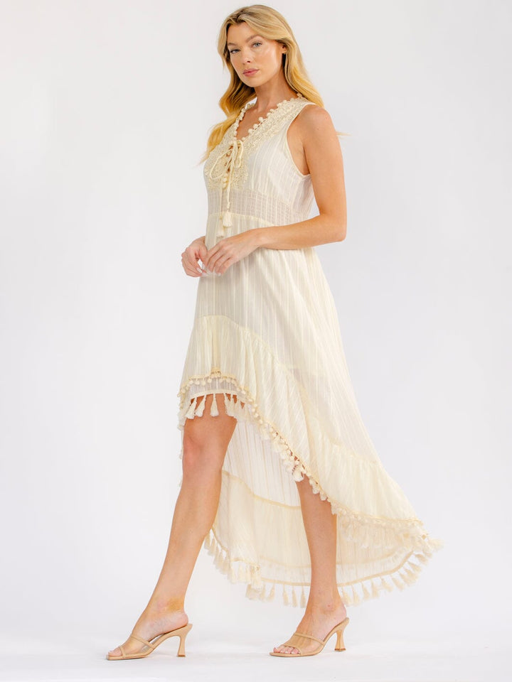 WOMEN'S SLEEVELESS V-NECK ELASTIC WAIST HIGH-LOW TRIM DETAILED MAXI DRESS