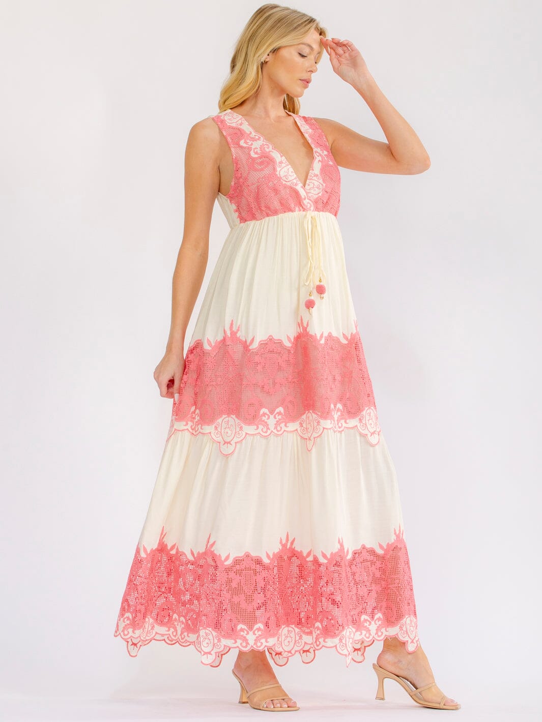 WOMEN'S SLEEVELESS ELASTIC WAIST V-NECK TIERED CROCHET LACE MAXI DRESS