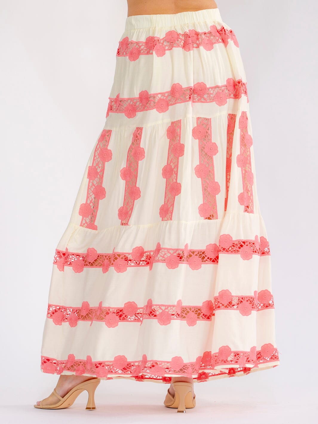 WOMEN'S ELASTIC WAIST TIERED FLOWER CROCHET MAXI SKIRT