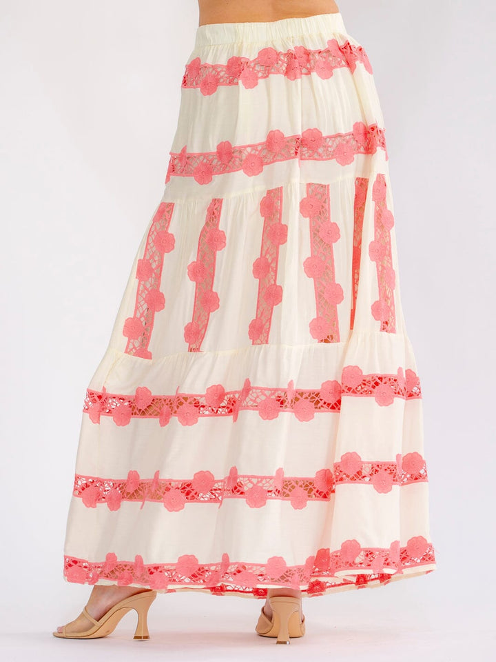 WOMEN'S ELASTIC WAIST TIERED FLOWER CROCHET MAXI SKIRT