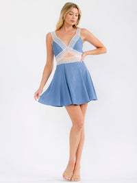 WOMEN'S SLEEVELESS V-NECK CROCHET DETAILED FIT & FLARE CHAMBRAY MINI DRESS
