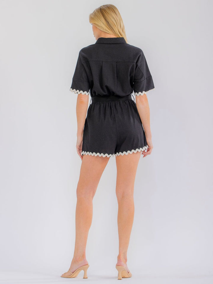 WOMEN'S SHORT SLEEVE BUTTON UP SELF TIE FRON POCKETS TRIM DETAILED LINEN ROMPER