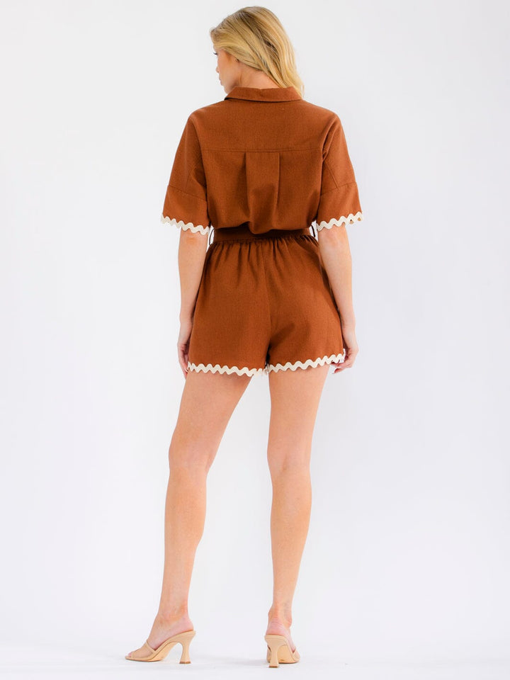WOMEN'S SHORT SLEEVE BUTTON UP SELF TIE FRON POCKETS TRIM DETAILED LINEN ROMPER