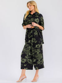 WOMEN'S SHORT SLEEVE BLOUSE & ELASTIC WAIST POCKETS CAPRI PANTS FLORAL COLORBLOCK 2PC. SET