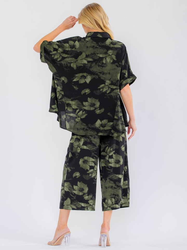 WOMEN'S SHORT SLEEVE BLOUSE & ELASTIC WAIST POCKETS CAPRI PANTS FLORAL COLORBLOCK 2PC. SET