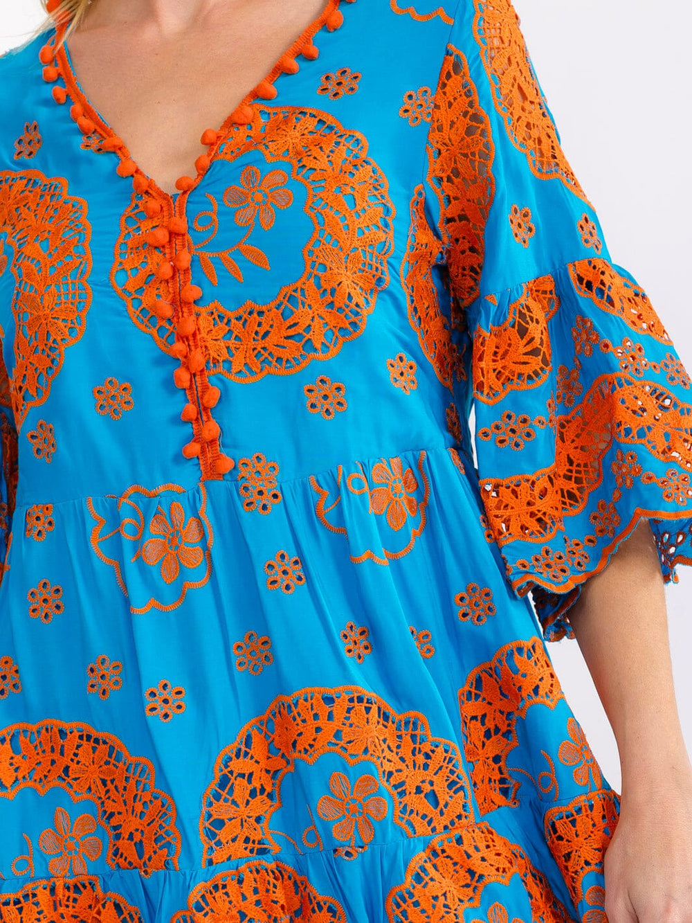 WOMEN'S SHORT BELL SLEEVE V-NECK CROCHET MINI DRESS