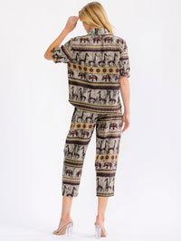 WOMEN'S SHORT SLEEVE BLOUSE & ELASTIC WAIST POCKETS CAPRI PANTS MULTI PRINT 2PC. SET