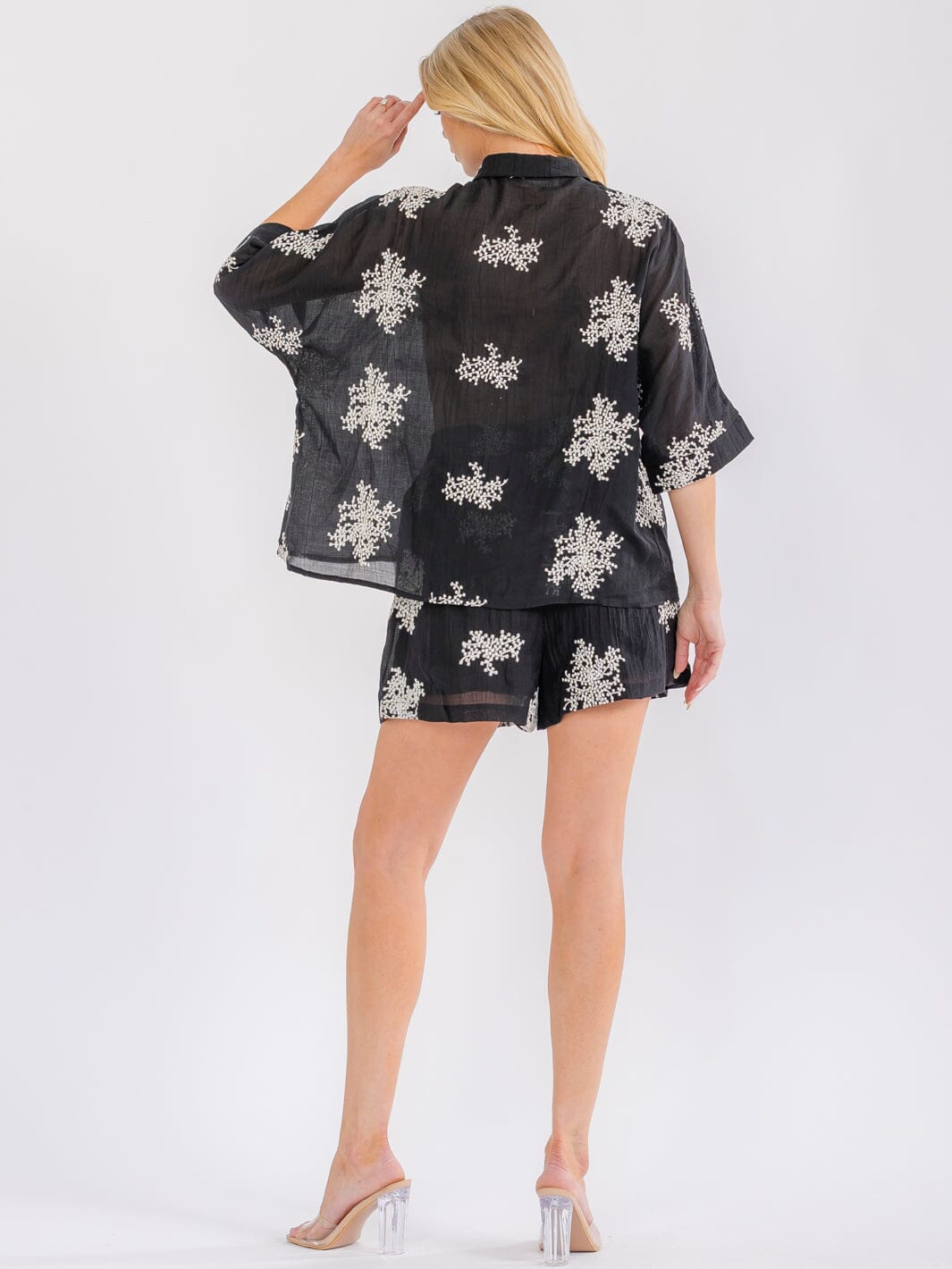 WOMEN'S SHORT SLEEVE BUTTON UP BLOUSE & ELASTIC WAIST POCKETS SHORT FLORAL 2PC. SET