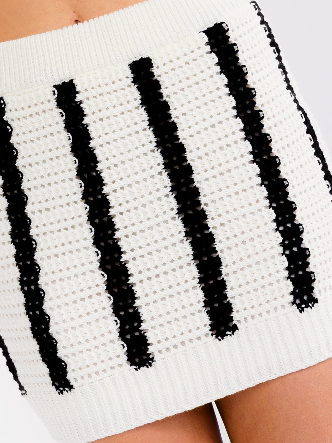WOMEN'S ELASTIC WAIST COLORBLOCK STRIPES CROCHET MINI SKIRT
