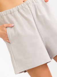 WOMEN'S ELASTIC WAIST FRONT POCKETS SHORTS