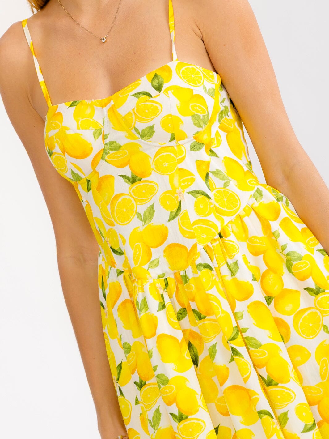 WOMEN'S SLEEVELESS FRONT POCKETS FIT & FLARE LEMON PRINT MINI DRESS