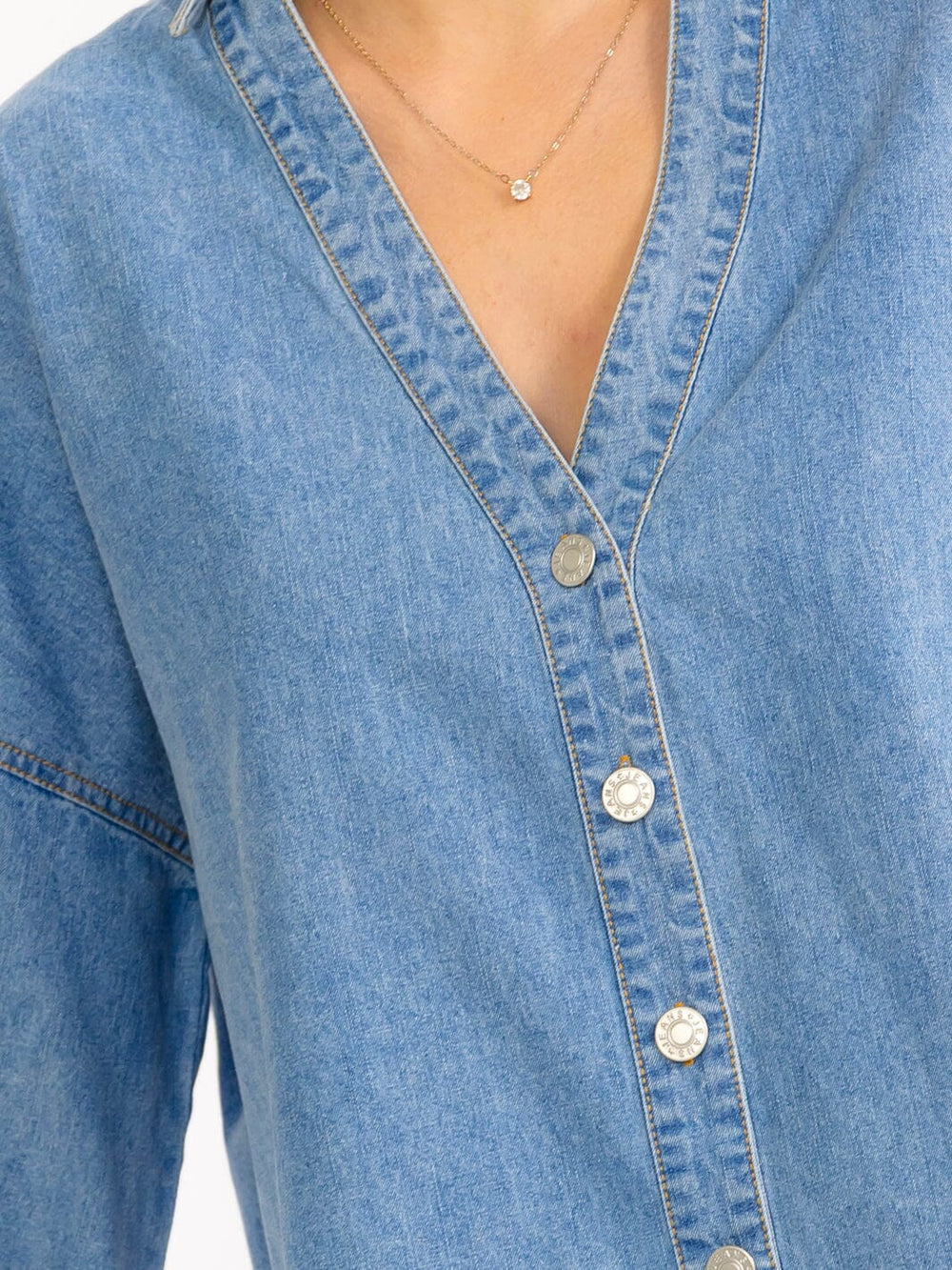 WOMEN'S SHORT BELL SLEEVE V-NECK BUTTON UP DENIM TOP