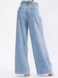 WOMEN'S BUTTON CLOSURE POCKETS WIDE LEG WASHED DENIM PANTS