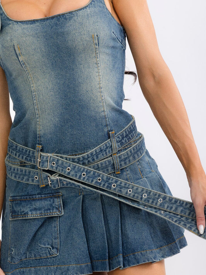 WOMEN'S SLEEVELESS SQUARE NECK BELTED BODYCON DENIM WASHED MINI DRESS