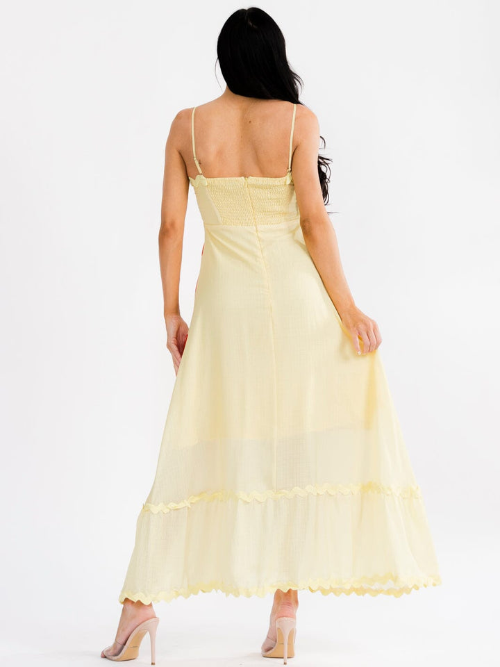 WOMEN'S SLEEVELESS SQUARE NECK SMOCK TRIM DETAILED FLORAL MAXI DRESS