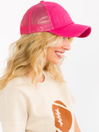 WOMEN'S ADJUSTABLE STRAP DISTRESS TRUCKER CAPS