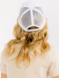 WOMEN'S ADJUSTABLE STRAP DISTRESS TRUCKER CAPS