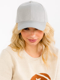 WOMEN'S SOLID ADJUSTABLE STRAP BASEBALL CAPS