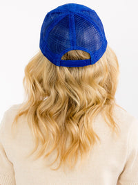 WOMEN'S ADJUSTABLE STRAP DISTRESS TRUCKER CAPS