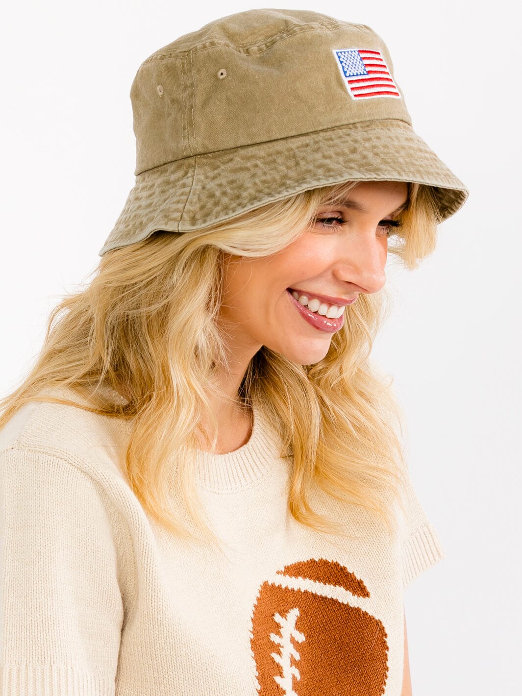 WOMEN'S USA FLAG PATCH WASHED BUCKET HAT