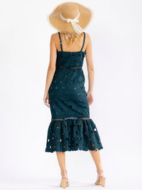 JUST ME WOMEN'S SLEEVELESS RUFFLE BOTTOM HEM CROCHET BODYCON MIDI DRESS