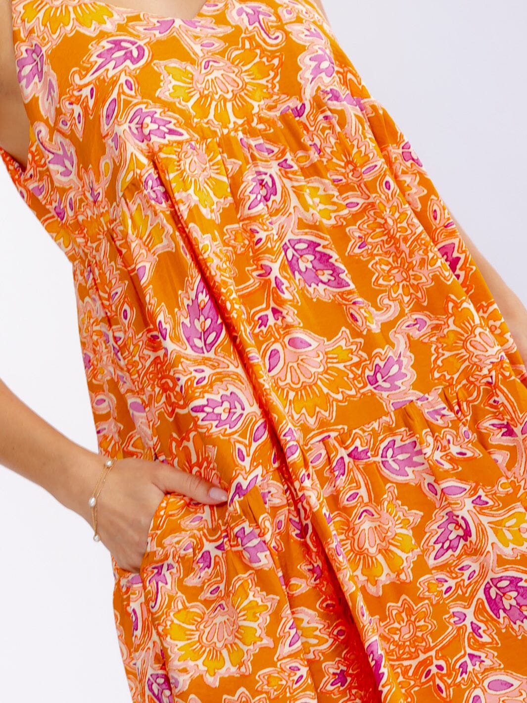 WOMEN'S SLEEVELESS FRONT POCKETS LOOSE FIT FLORAL MINI DRESS