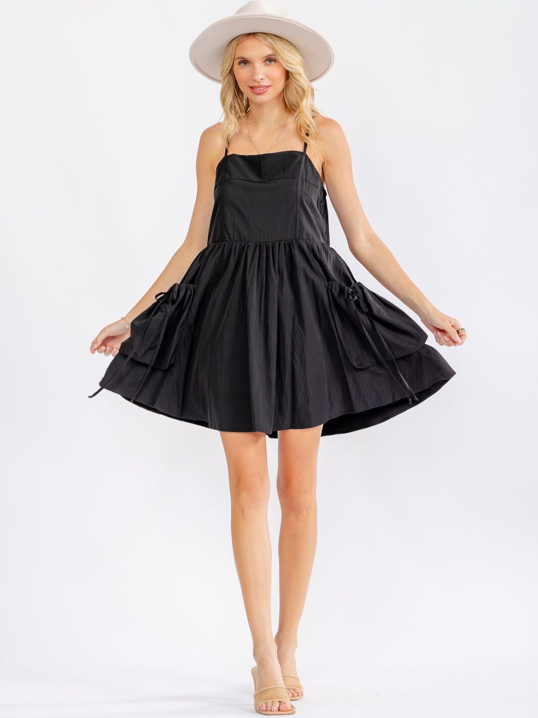 WOMEN'S SLEEVELESS SQUARE NECK FRONT POCKETS LOOSE FIT MINI DRESS