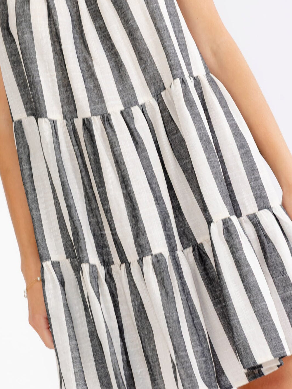 WOMEN'S SLEEVELESS LOOSE FIT TIERED COLORBLOCK STRIPES MINI DRESS
