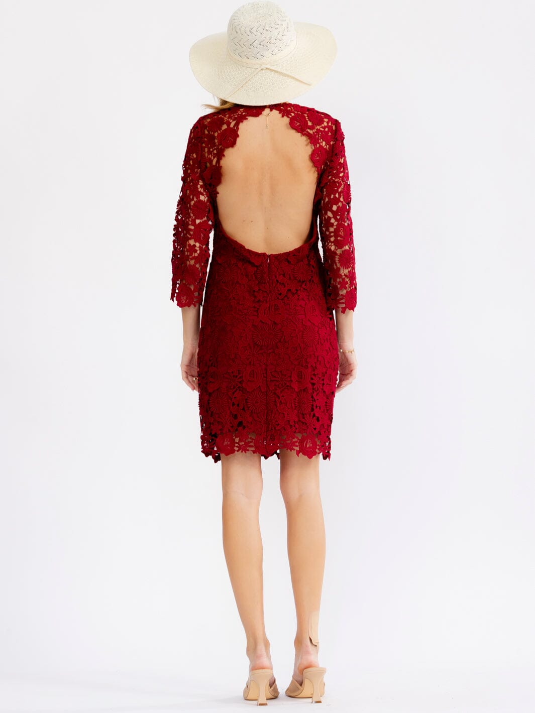 JUST ME WOMEN'S 3/4 SLEEVE OPEN BACK FLORAL CROCHET BODYCON MINI DRESS
