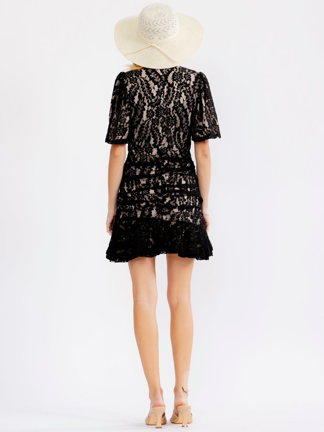 JUST ME WOMEN'S SHORT SLEEVE V-NECK RUCHED BODYCON RUFFLE LACE MINI DRESS
