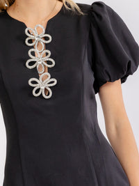 WOMEN'S SHORT PUFF SLEEVE FLOWER DETAILED BODYCON MINI DRESS