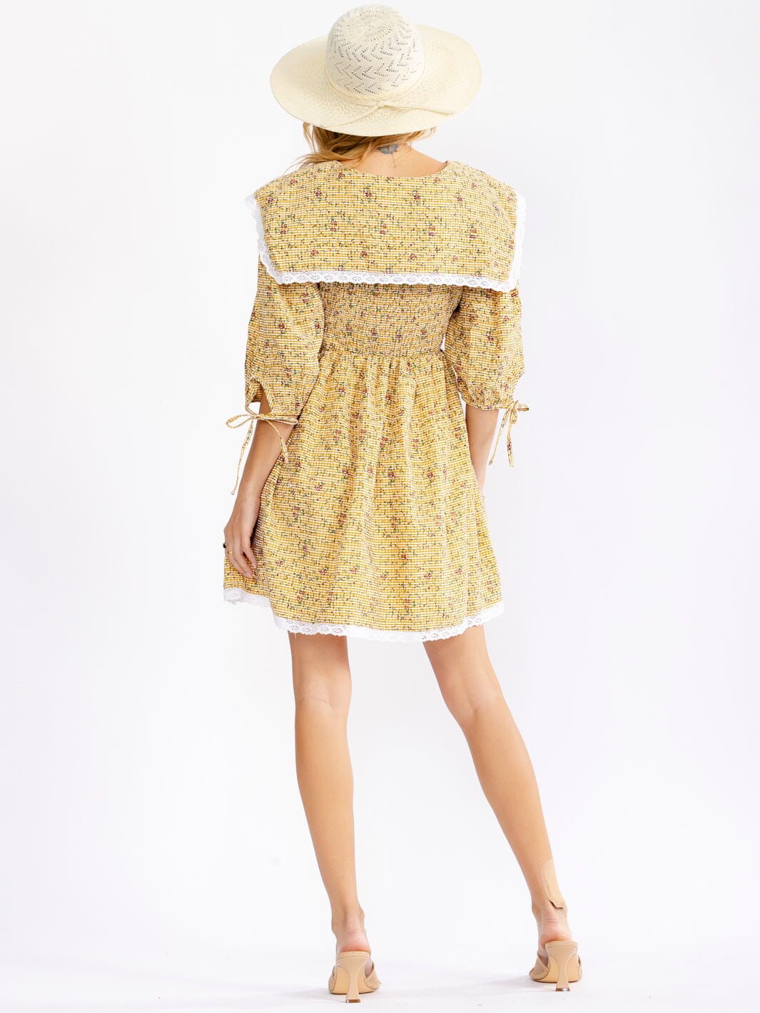 JUST ME WOMEN'S 3/4 PUFF SLEEVE FRONT POCKETS SMOCK FIT & FLARE FLORAL MINI DRESS