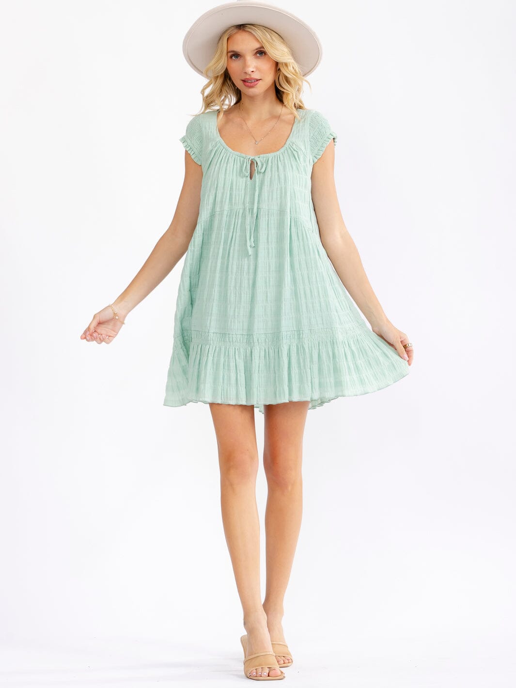 WOMEN'S SLEEVELESS FRONT POCKETS TIERED LOOSE FIT MINI DRESS