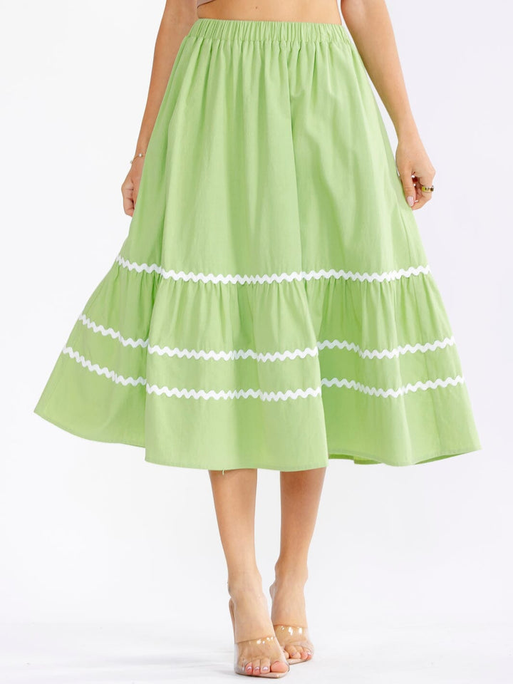 WOMEN'S ELASTIC WAIST FRONT POCKETS TRIM DETAILED FIT & FLARE MIDI SKIRT