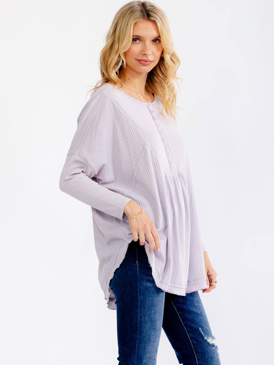 WOMEN'S LONG SLEEVE BUTTON UP HIGH-LOW OVERSIZED CONTRAST TOP