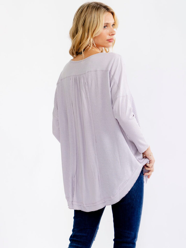 WOMEN'S LONG SLEEVE BUTTON UP HIGH-LOW OVERSIZED CONTRAST TOP