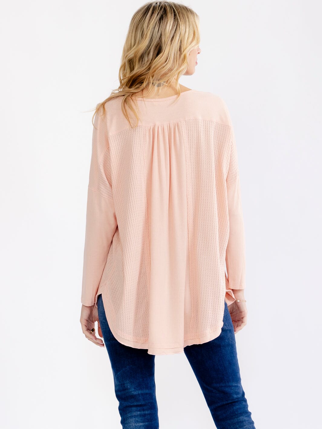 WOMEN'S LONG SLEEVE BUTTON UP HIGH-LOW OVERSIZED CONTRAST TOP