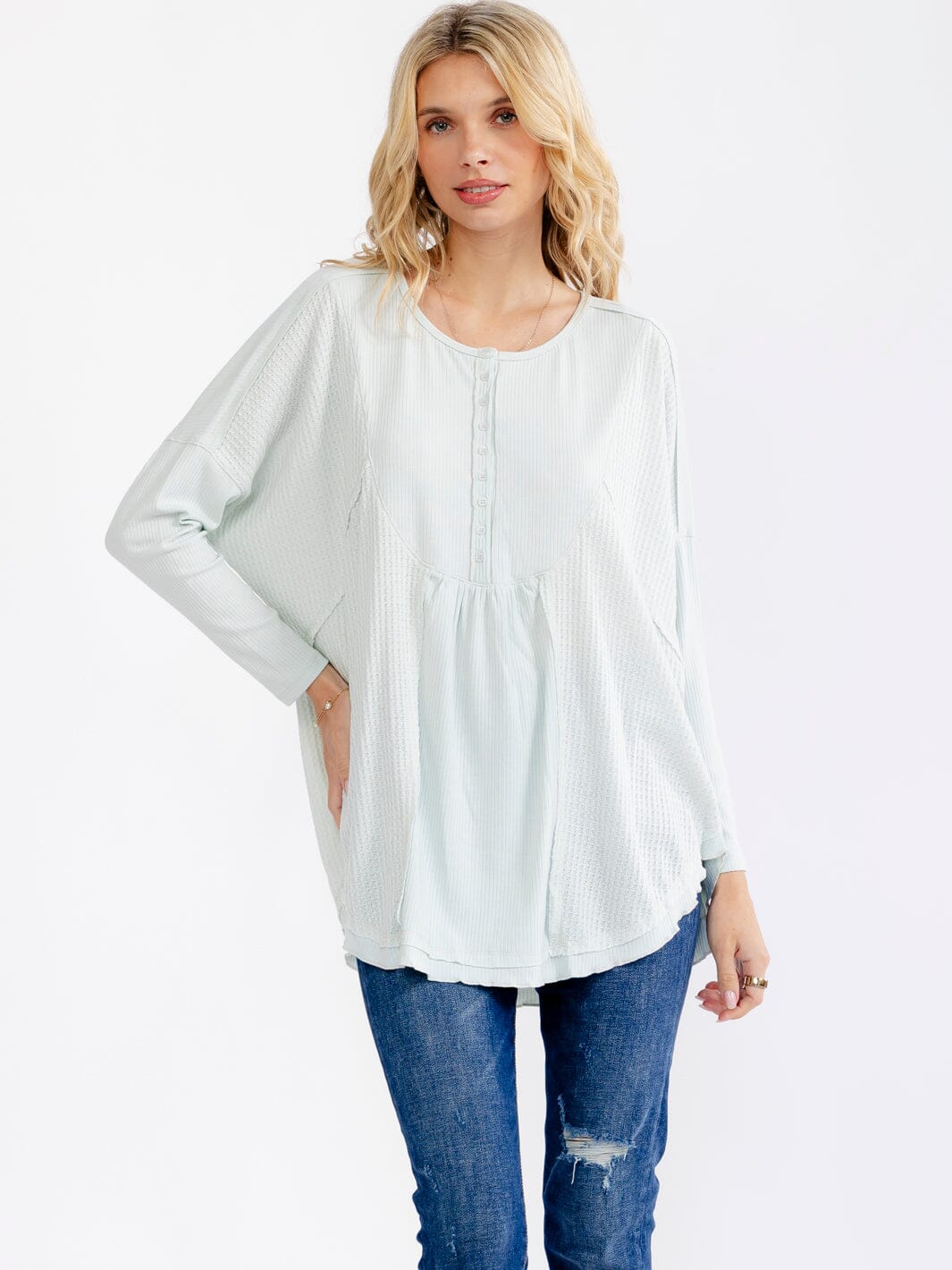WOMEN'S LONG SLEEVE BUTTON UP HIGH-LOW OVERSIZED CONTRAST TOP