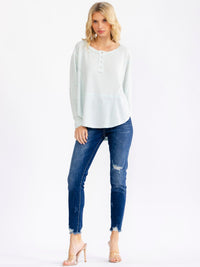 WOMEN'S LONG SLEEVE BUTTON UP HIGH-LOW OVERSIZED WAFFLE TOP