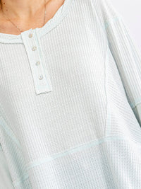 WOMEN'S LONG SLEEVE BUTTON UP HIGH-LOW OVERSIZED WAFFLE TOP
