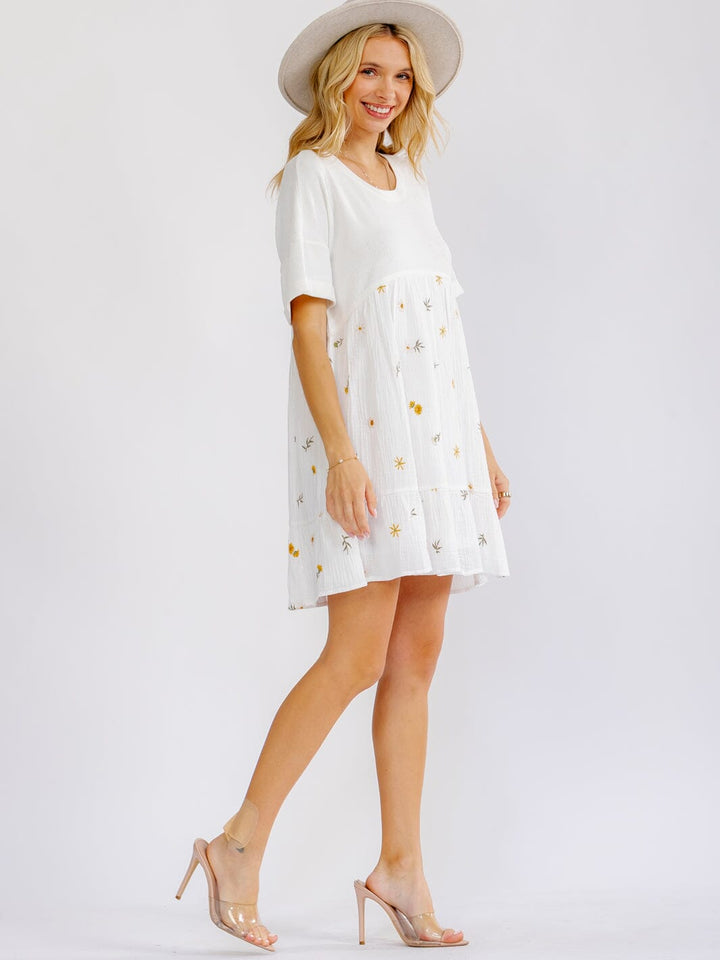 WOMEN'S SHORT SLEEVE FLORAL EMBROIDERY LOOSE FIT MINI DRESS