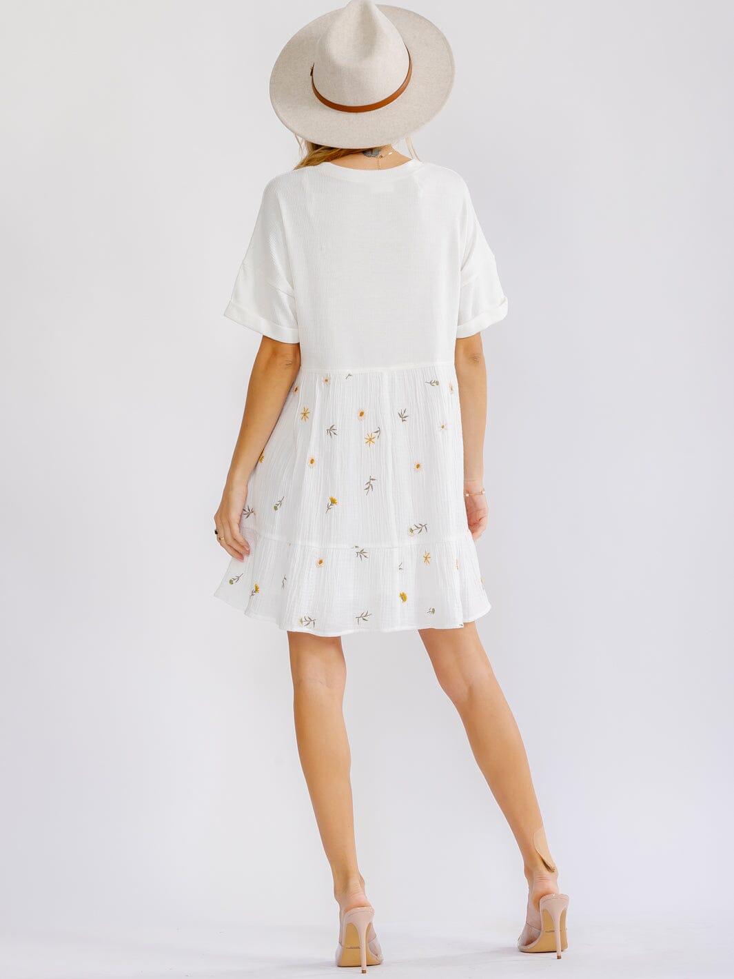 WOMEN'S SHORT SLEEVE FLORAL EMBROIDERY LOOSE FIT MINI DRESS