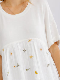 WOMEN'S SHORT SLEEVE FLORAL EMBROIDERY LOOSE FIT MINI DRESS