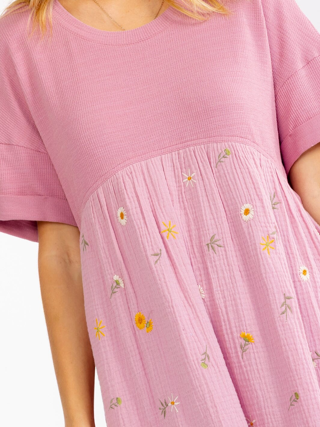 WOMEN'S SHORT SLEEVE FLORAL EMBROIDERY LOOSE FIT MINI DRESS