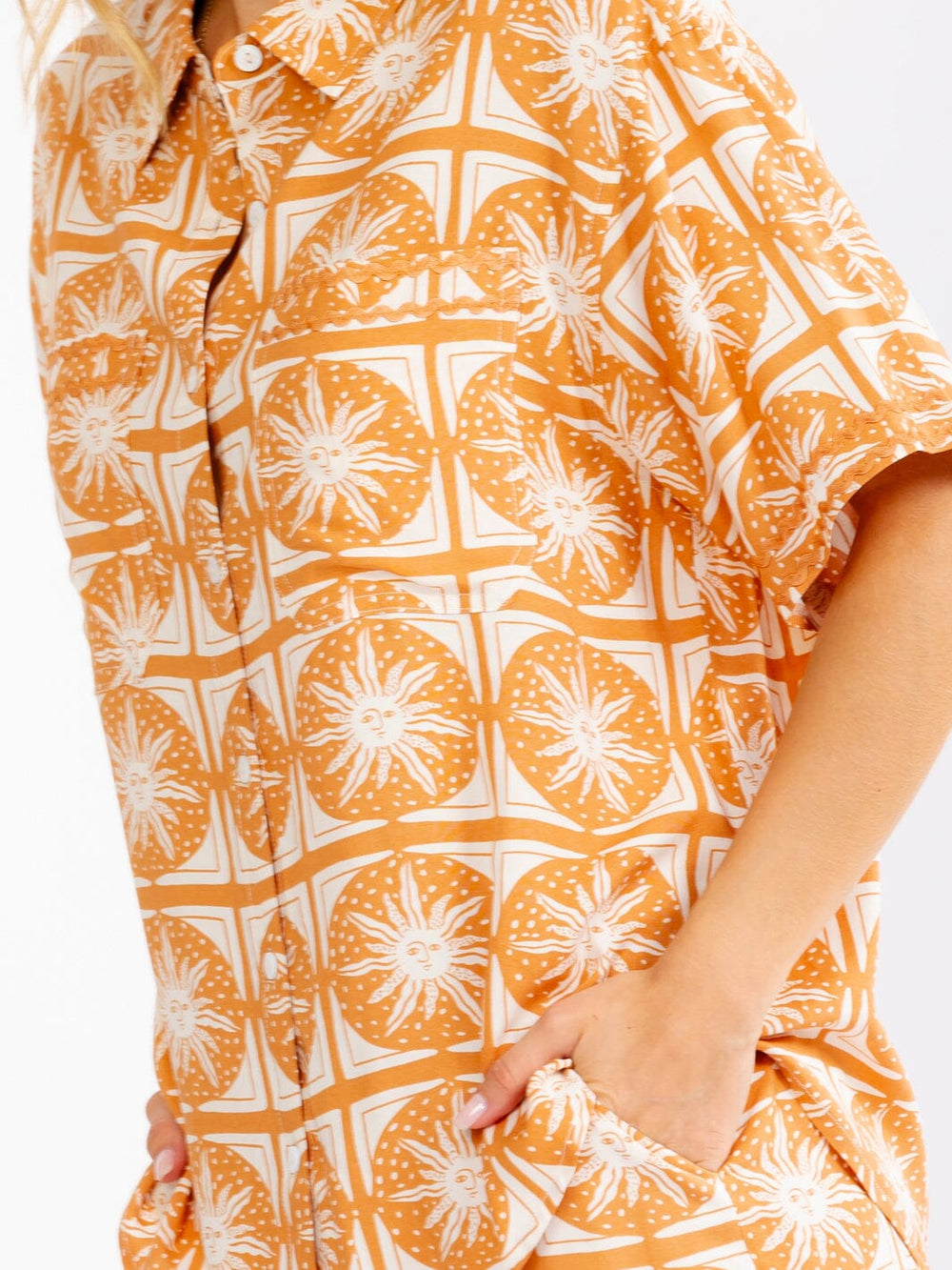 WOMEN'S SHORT SLEEVE BLOUSE & ELASTIC WAIST SHORTS MULTI PRINT 2PC. SET