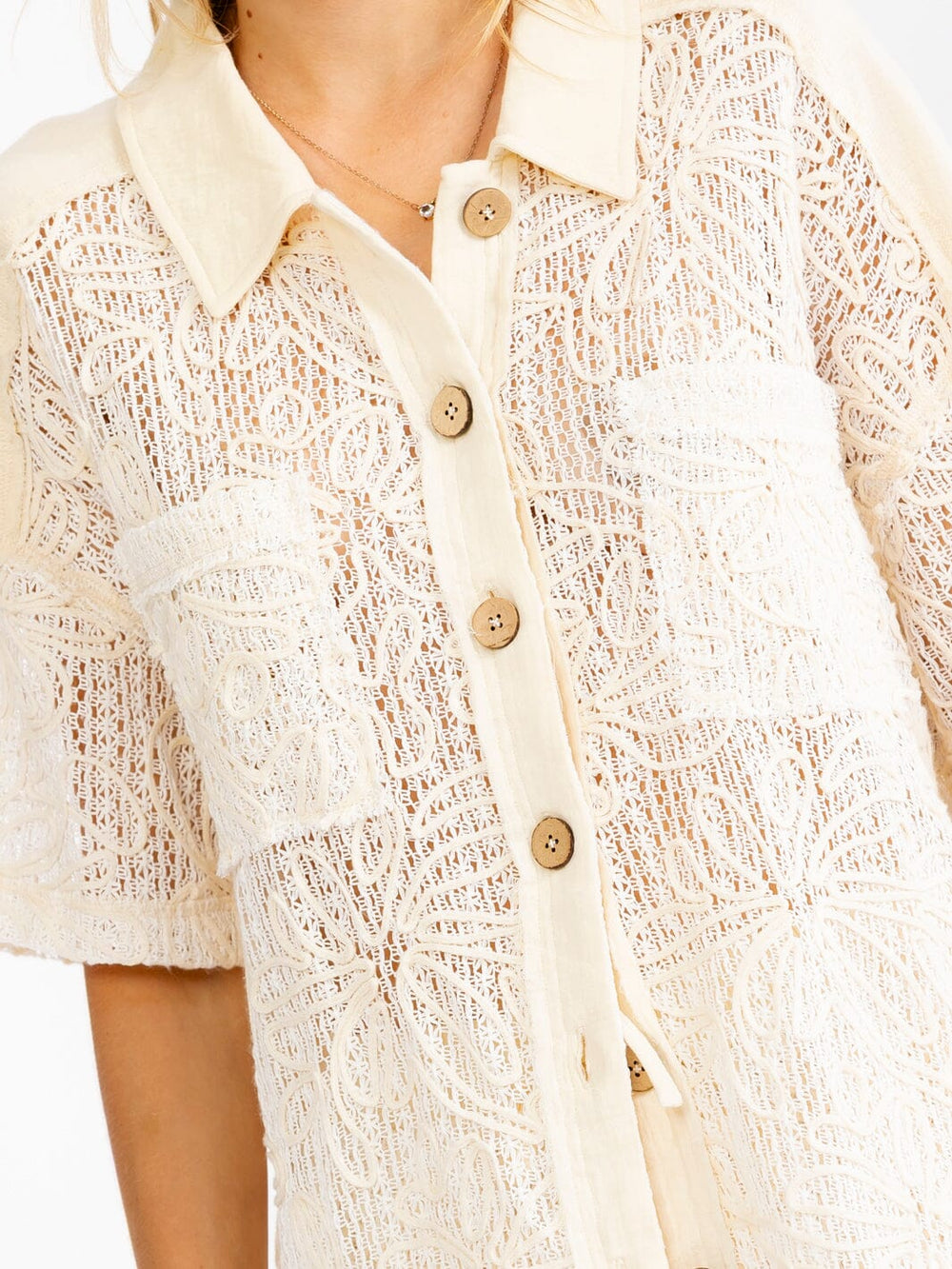 WOMEN'S SHORT SLEEVE BLOUSE & ELASTIC WAIST SHORTS CONTRAST CROCHET 2PC. SET