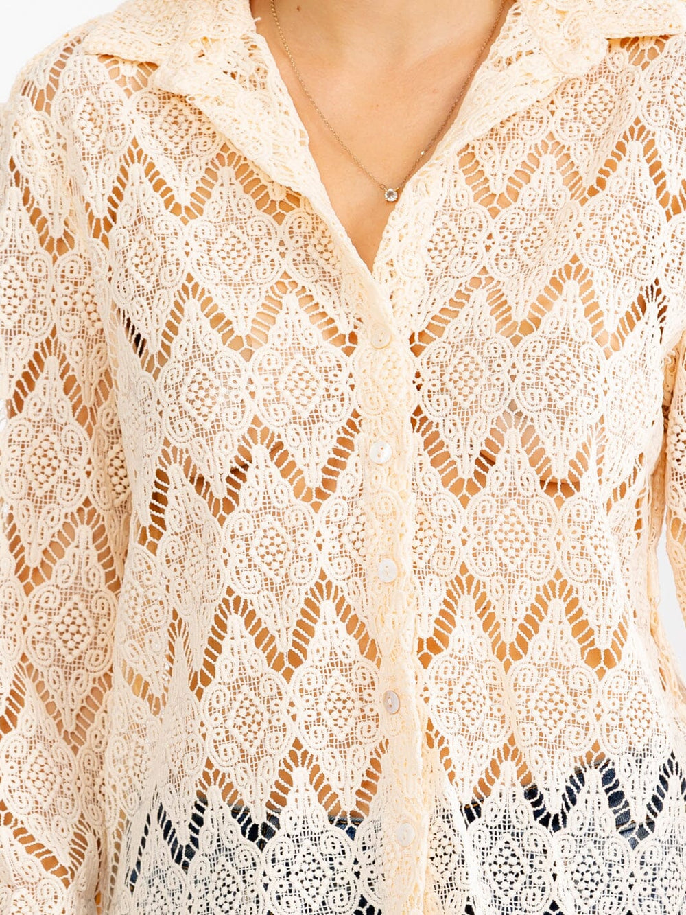 WOMEN'S LONG SLEEVE V-NECK BUTTON UP CROCHET BLOUSE