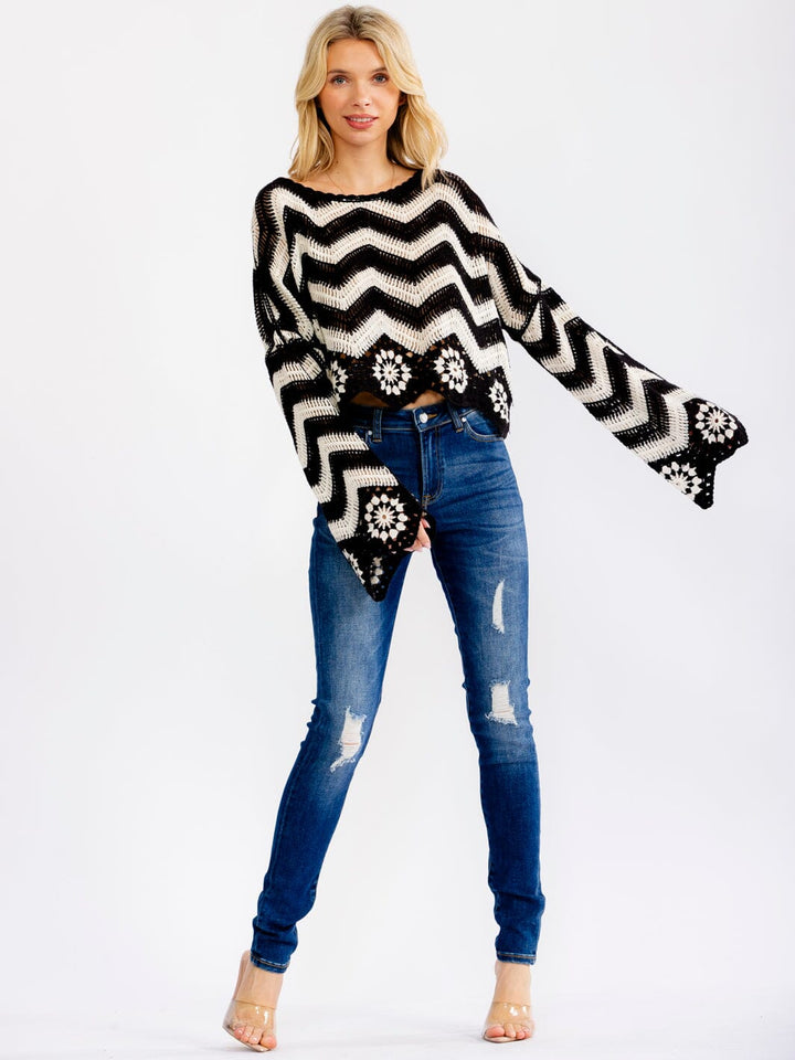 WOMEN'S LONG BELL SLEEVE COLORBLOCK CROCHET PULLOVER TOP
