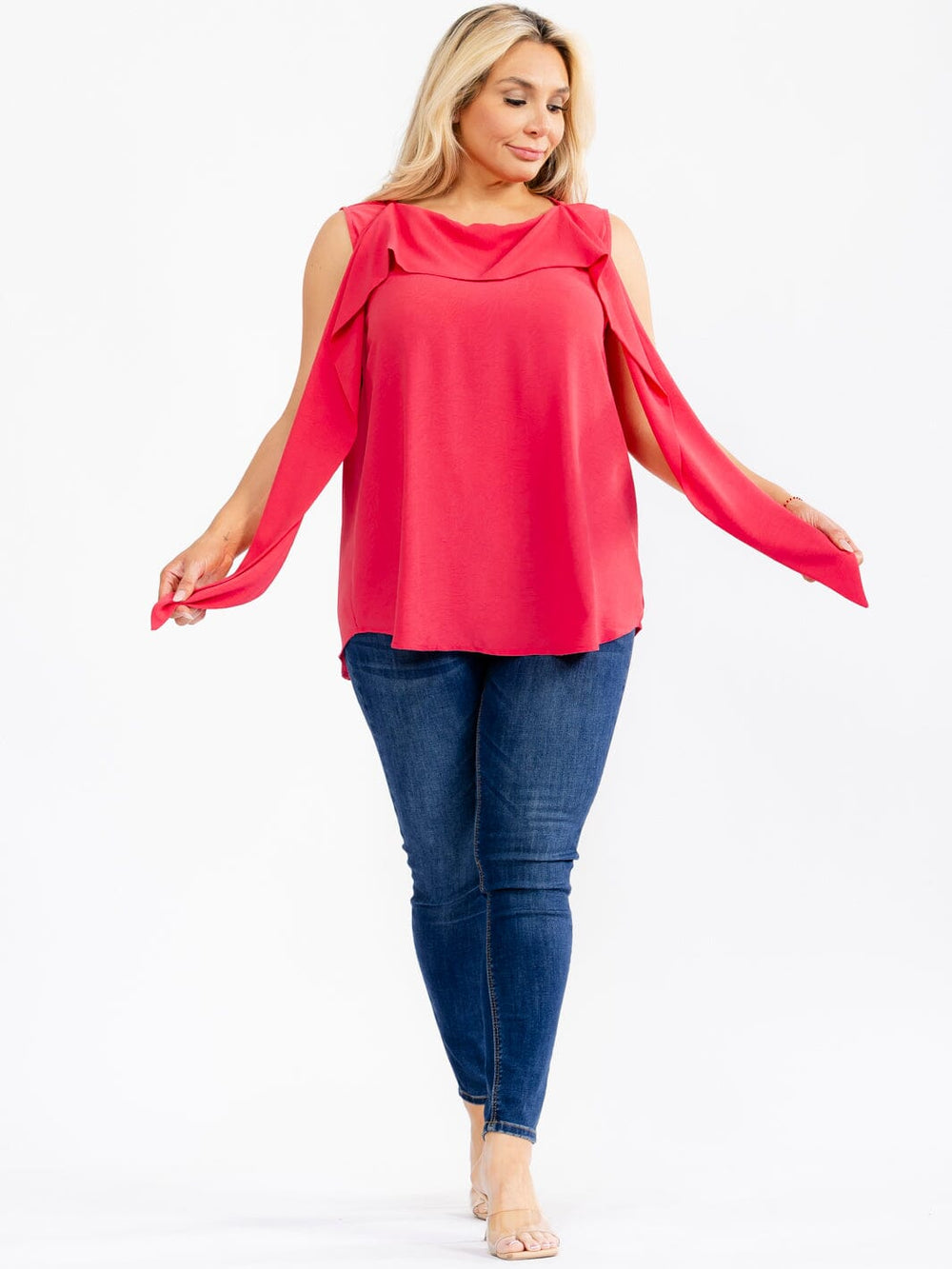 PLUS SIZE SLEEVELESS DETAILED BLOUSE